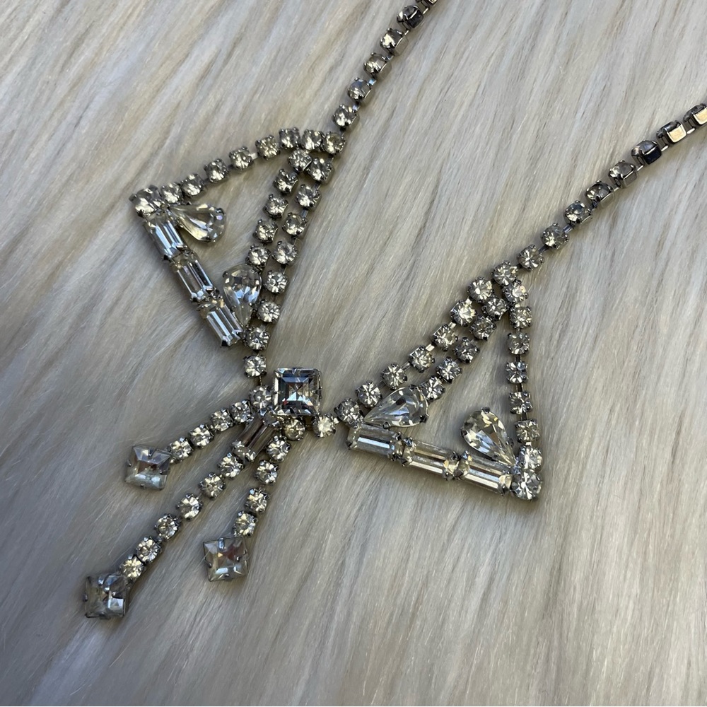 Vintage faceted rhinestones collar shape necklace